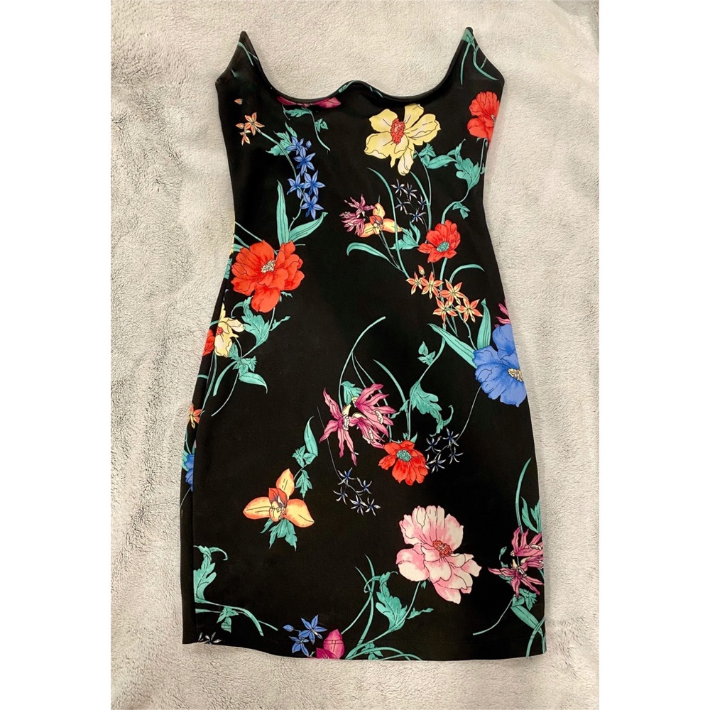 Hot Miami Styles mini black floral dress